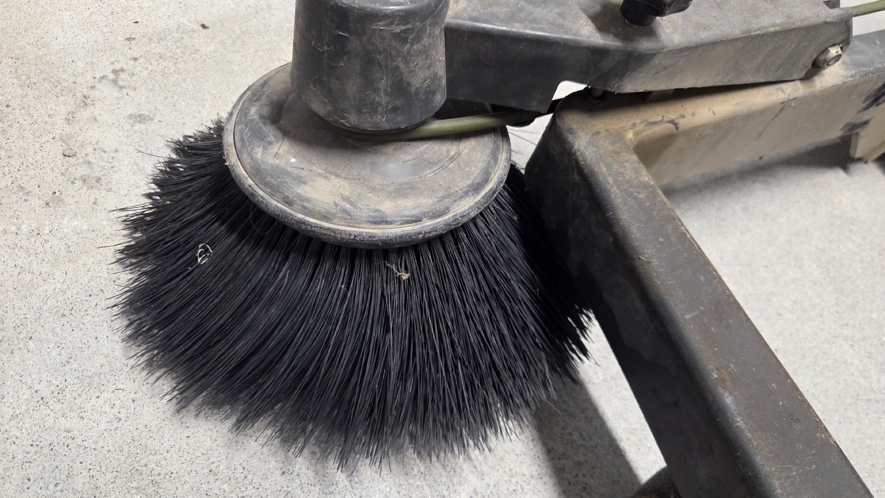 Cleanfix Tutte le macchine: Cleanfix Kehrmaschine Wischmaschine – Difettoso da Ostermundigen venduto da kriiiii 2