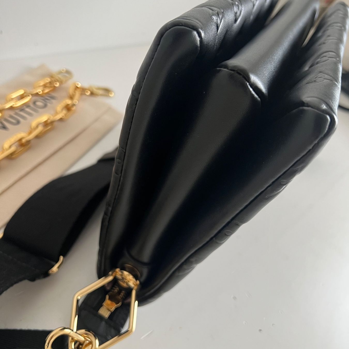 Louis Vuitton Borse da donna: LV Coussin PM – Nuovo (secondo la descrizione) da Bern venduto da Arteed 7