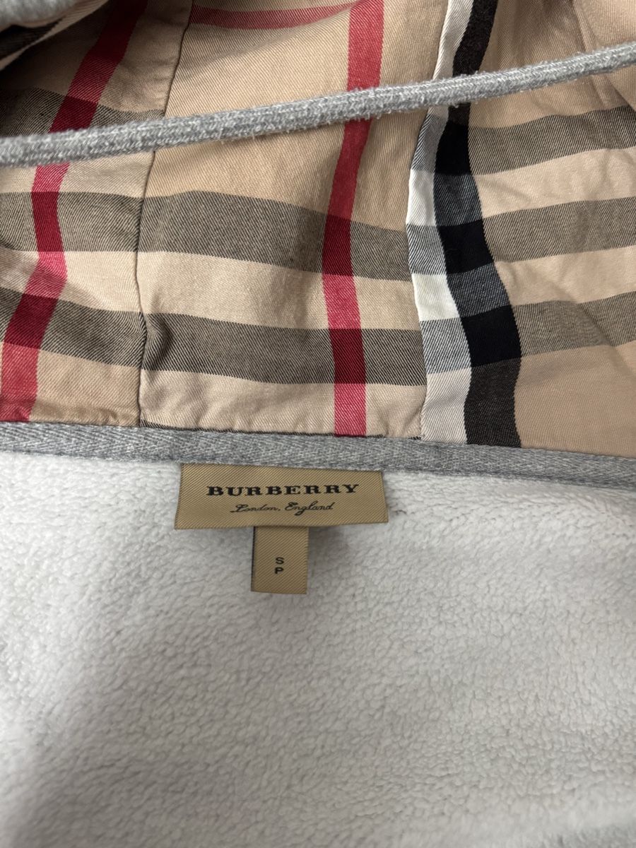 Burberry Jacken: Burberry Zip-up Grösse S – Neu (gemäss Beschreibung) aus Rapperswil SG von dia_p6d7 1