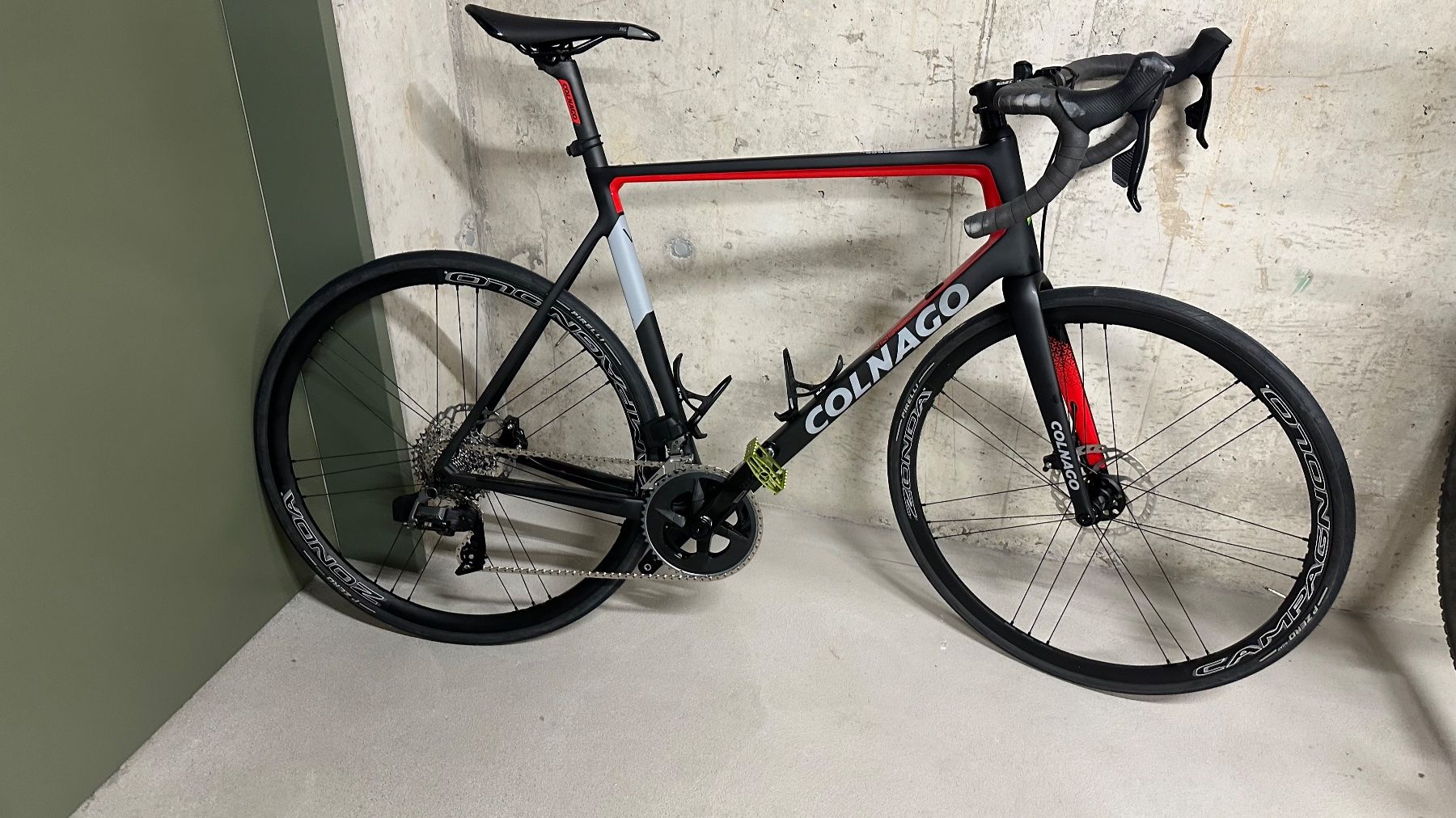 Colnago Biciclette: Colnago V3 – Usato da Zürich venduto da ibud
