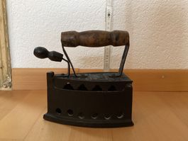 Altes Kohle Bügeleisen