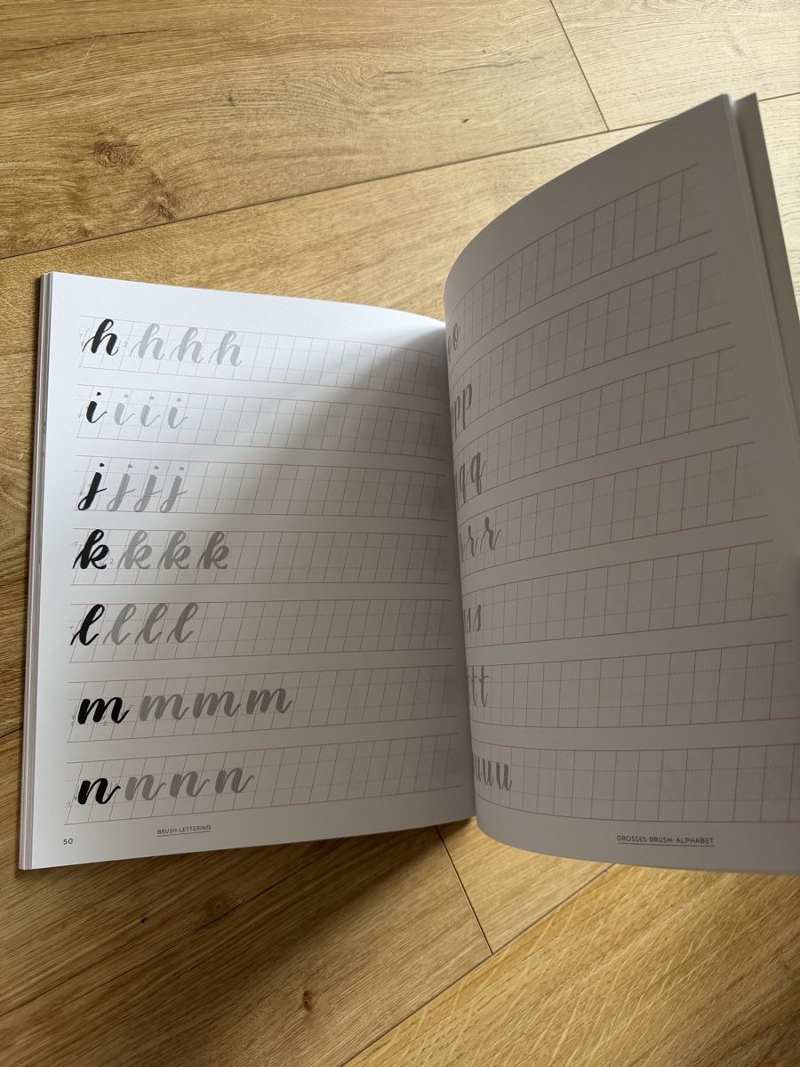 Libri: Handlettering Buch und Papier NEU – Nuovo e nell'imballaggio originale da Schübelbach venduto da Sambodscha 8
