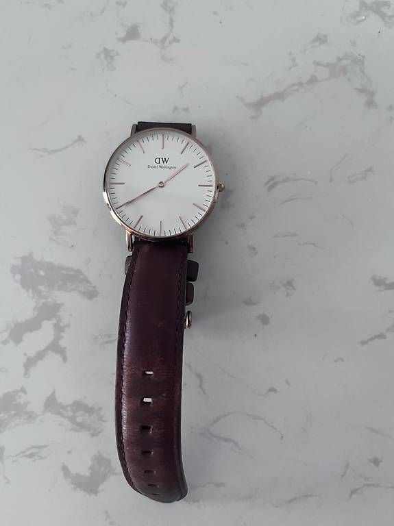 Montres: Daniel Wellington Uhr – D'occasion à Kloten par naz_2c9c