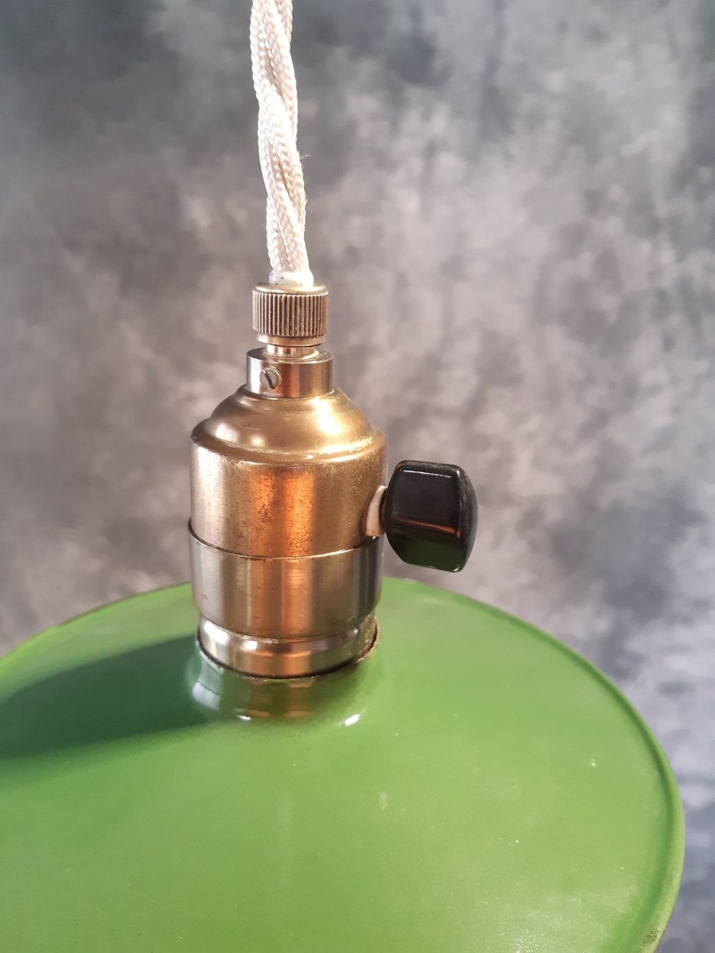 Lampade: Restaurierte Emaille Werkstattlampe – Usato da Winterthur venduto da lampenretter 1