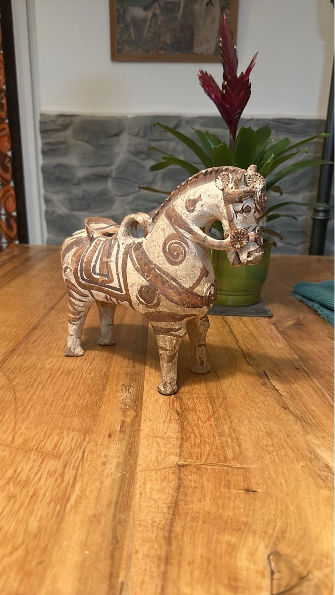 Statuette: Alte chinesische Pferdefigur aus Ton. – Usato da Frauenfeld venduto da aluma14 1