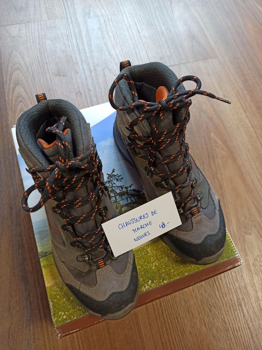 Scarpe da uomo: Chaussures de marche - neuves – Nuovo (secondo la descrizione) da Fresens venduto da ren_vpx8