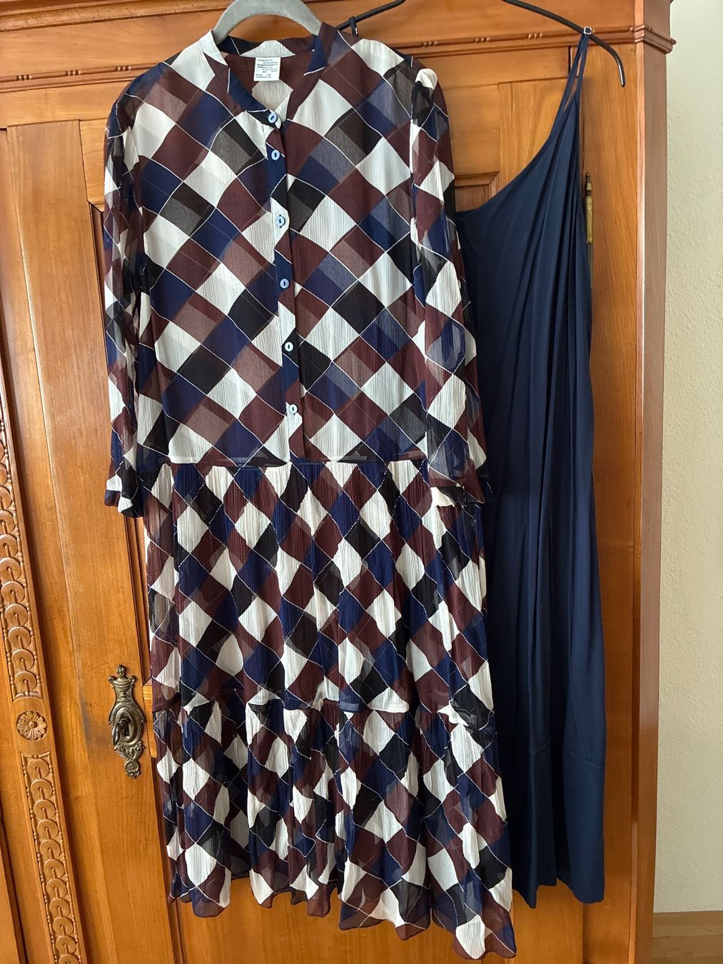 Vestiti: Schickes Midikleid von PFERD UND BAUMGARTEN, Gr.  40 – Usato da Zürich venduto da manyd