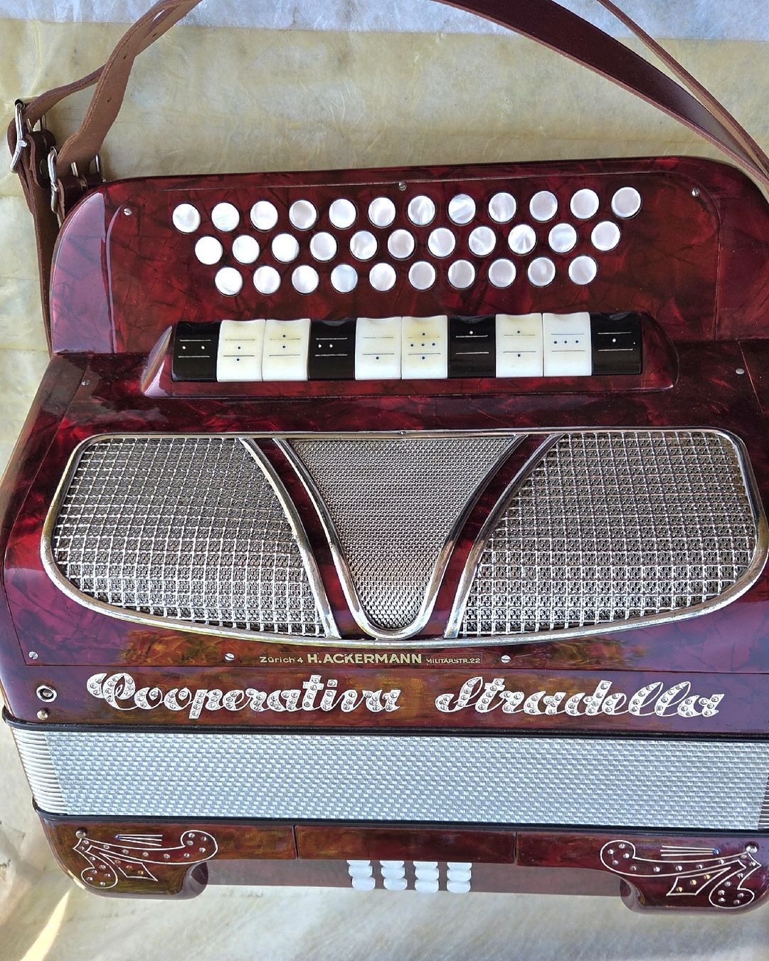 Strumenti musicali: concertina cooperativa stradella – Usato da Penthalaz venduto da EvandroLuz 4
