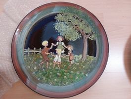 Rheinfelder Keramik, Wandteller Kinderreigen handgemalt