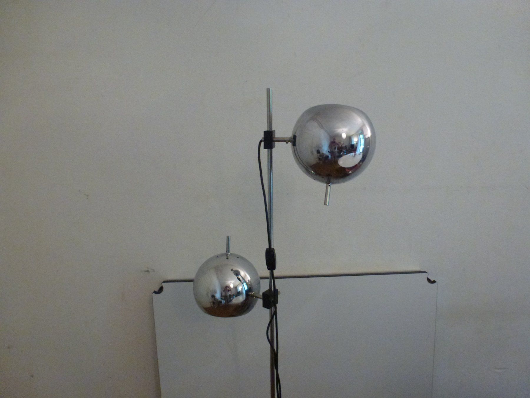 Lampade: Vintage Stehlampe mit Chromkugeln – Usato da Zürich venduto da Luftibus01 2