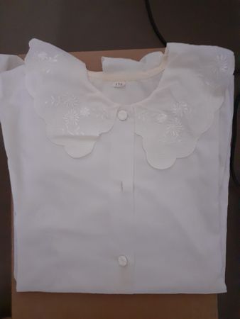 Weisse Bluse mit Stickerei, Grösse 176 (Vintage)