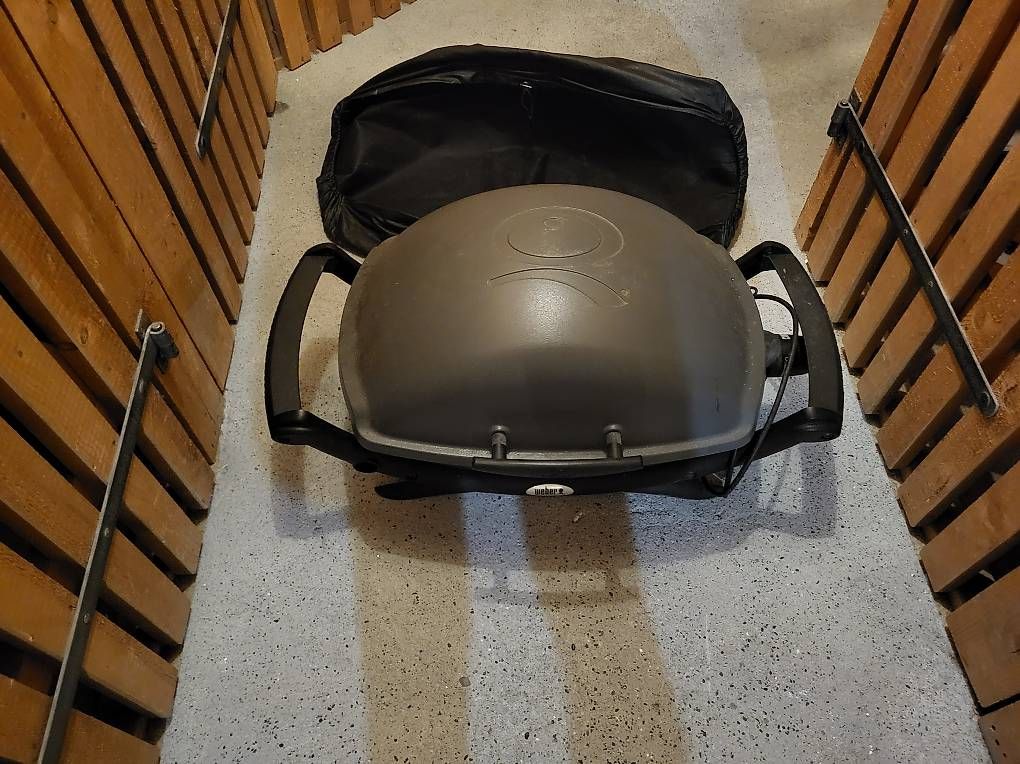 Weber Griglie: Barbecue Weber électrique – Usato da Carouge GE venduto da pat_9j5k 1
