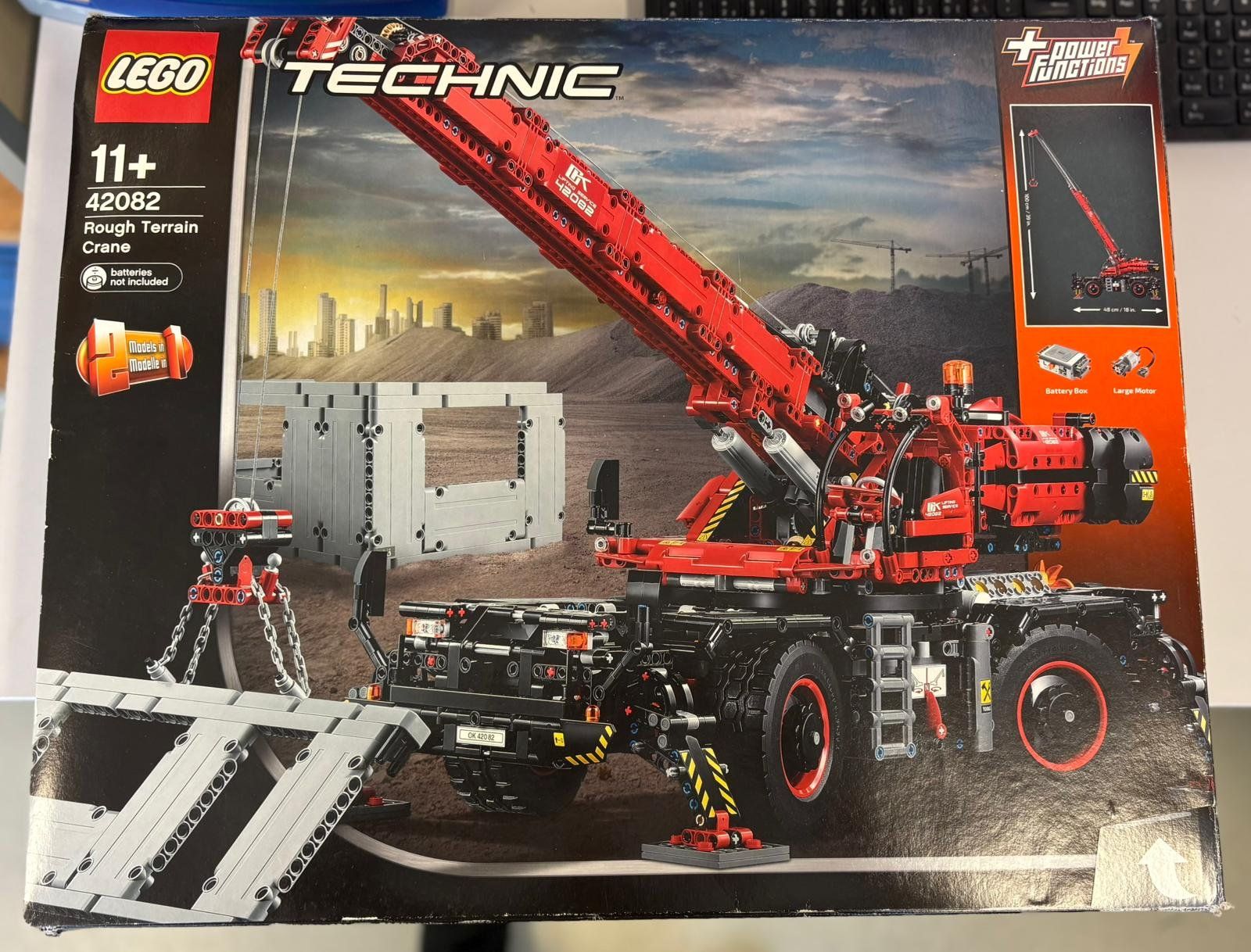 Gru: LEGO Technic 42082 Geländegängiger Kranwagen – Usato da Malans venduto da FeschtlandBrockiLQ
