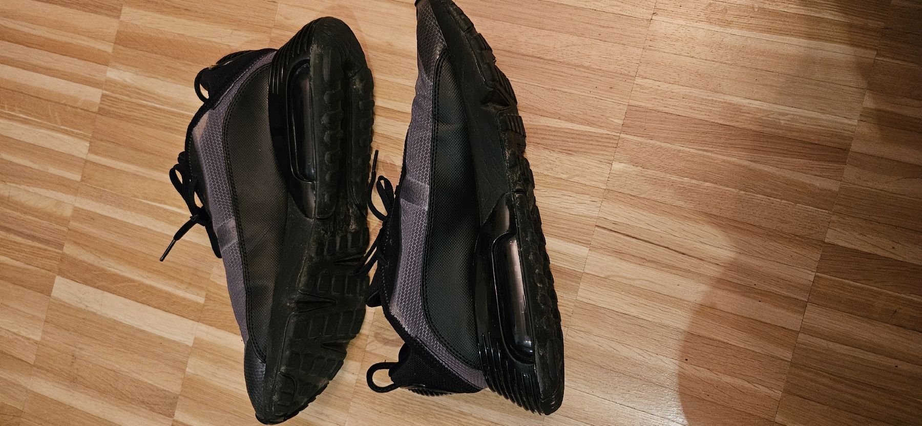 Nike Herrenschuhe: Nike Airmax schwarz/grau Gr 44.5 – Gebraucht aus herisau von Florusa 1