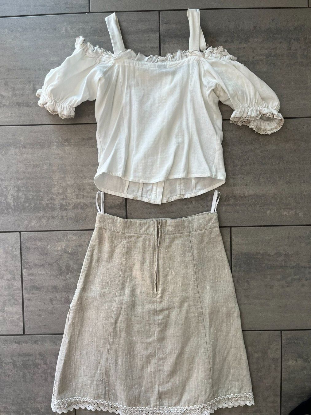 Costumi: OS Trachten Dirndl Set Beige Bluse + Rock – Usato da Otelfingen venduto da Denis_ZH 6