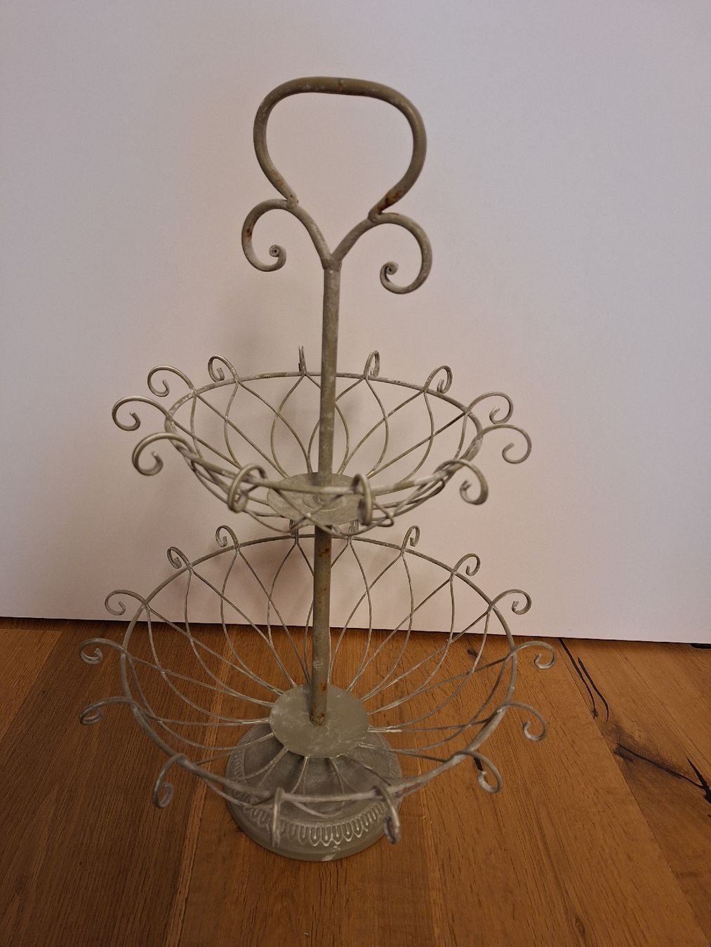 Tutte le decorazioni: Etagere Metall – Usato da Abtwil AG venduto da stoho