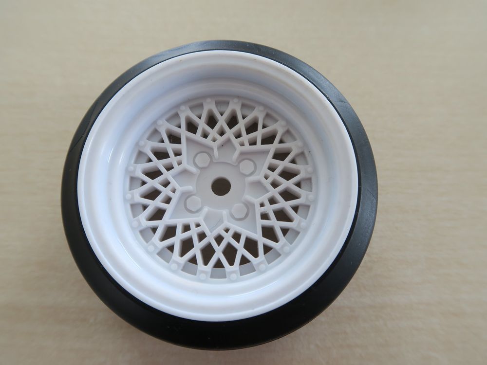 Lot De 4 Pneus Drift Ocnvlia – Jante Dure, Diamètre 61 Mm, Largeur 25 Mm – Pour Voiture RC 1/10 – Blanc – Résistance Choc Et Usure