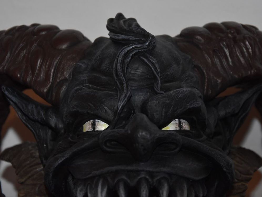 Teufelskopf mit Hörnern Kaufen auf Ricardo