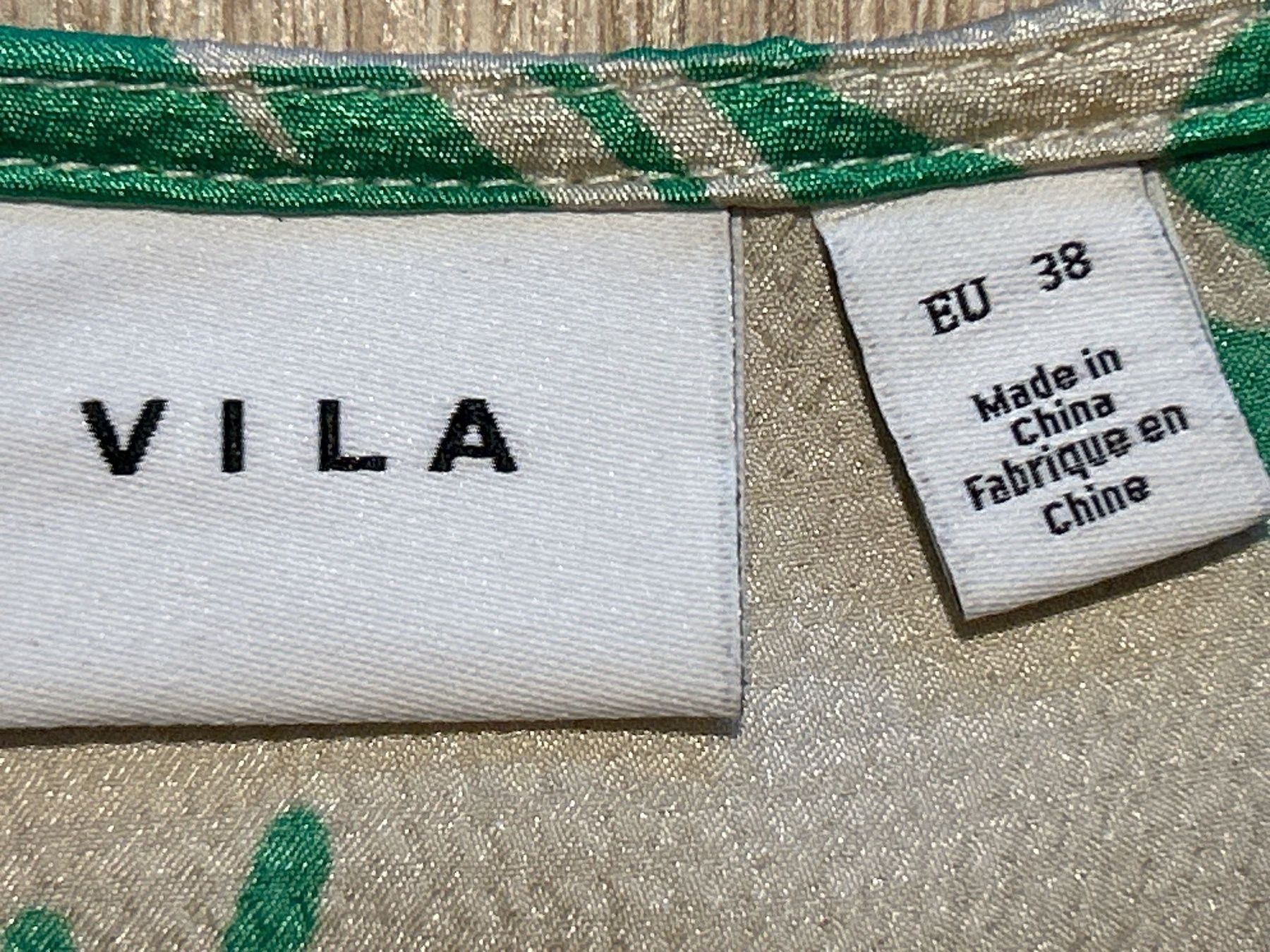Vila Camicette: Shirt mit Blumenmuster von Vila Gr. 38 – Usato da Brunnen venduto da Nala2929 6