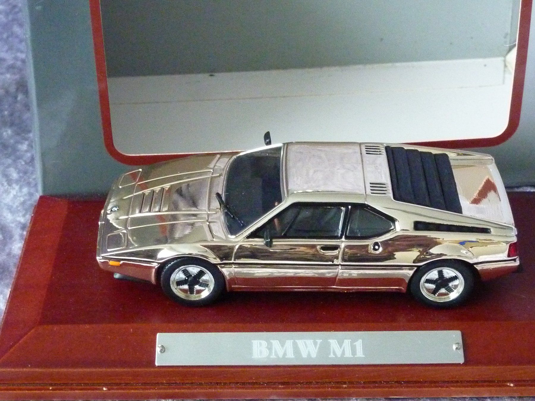 BMW Modellini d'auto: BMW M1 Silver 1:43 – Nuovo e nell'imballaggio originale da Dürrenäsch venduto da modellautos4you 2