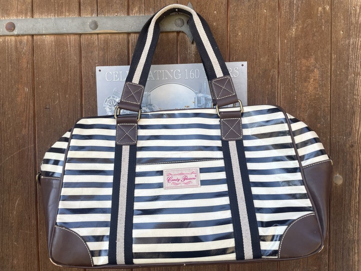 Candy Flowers Sacs femmes: Candy Flowers Damen Tasche – D'occasion à Wildensbuch par Mangosteen7