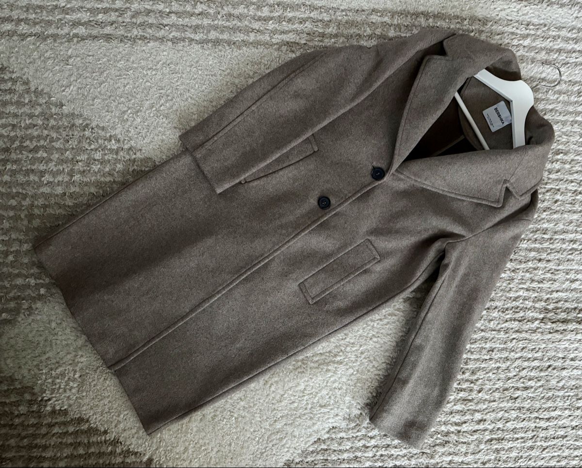 Bershka Cappotti: Bershka Beige Mantel/Trenchcoat – Usato da Winterthur venduto da bardreg13