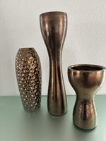 3 Goldfarbene Ziervasen Grösse. 30 cm.   40.  cm.  55 cm