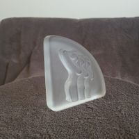 Dekorativer,satinierter Kristall/Frauenrelief Art-déco Stil