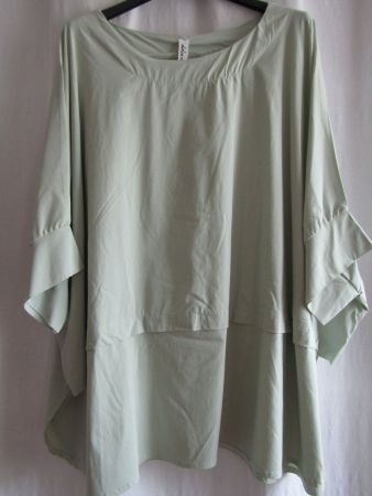 Gr. 54/64, Tunika in Hellmint im Kimonoschnitt, extravagant