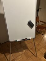 Whiteboard auf Stativ inkl. Marker & Schwamm