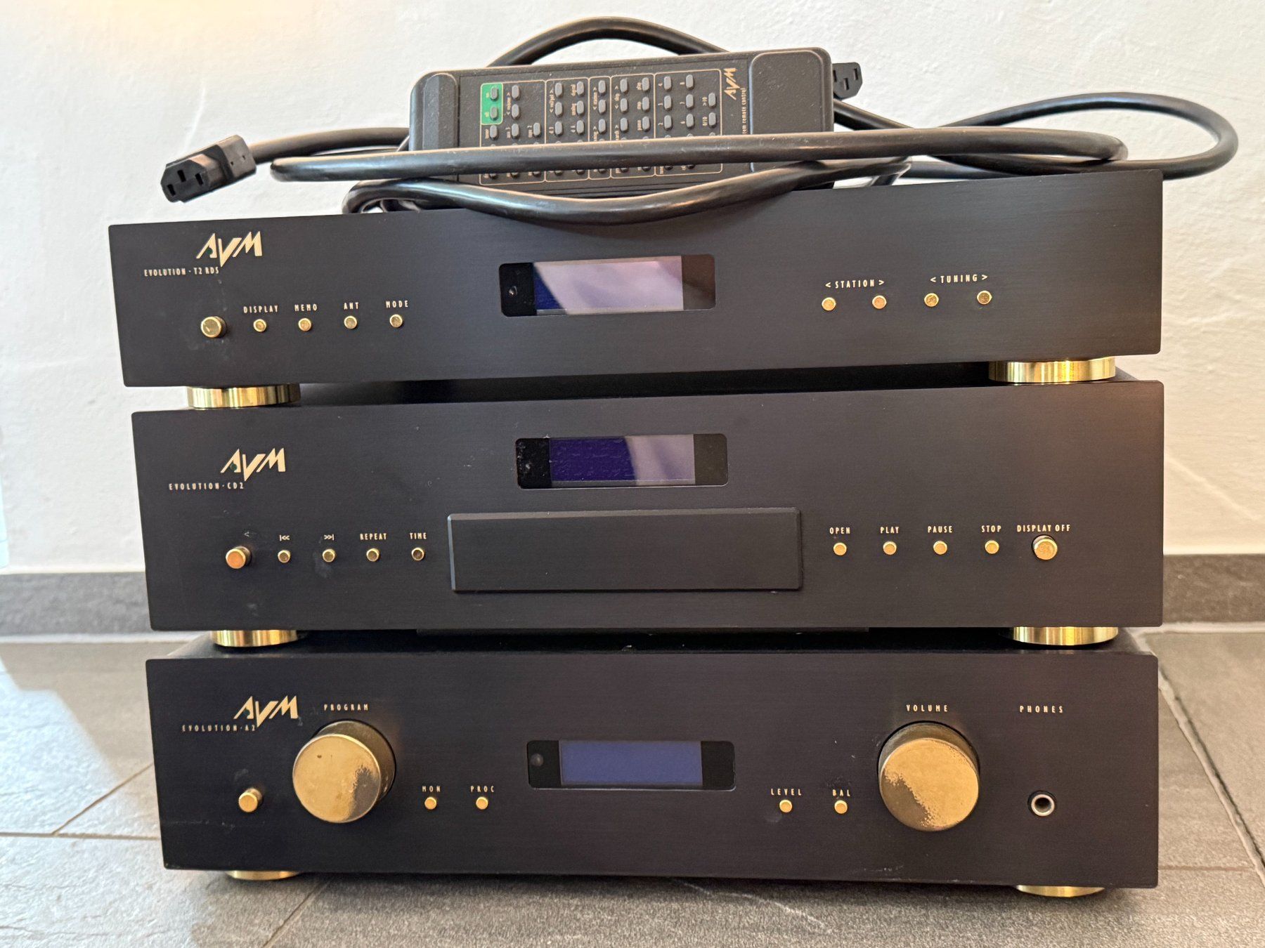 Avm Amplificatori: AVM Evolution A2 + CD2 + T2 – Usato da Ehrendingen venduto da ret_v2h8
