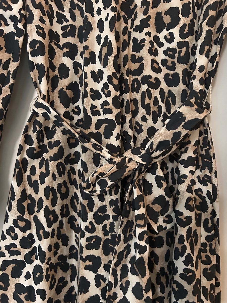Kleider: Kleid mit Leopardenmuster, Grösse 38 – Neu (gemäss Beschreibung) aus Bülach von lguedeskr 2