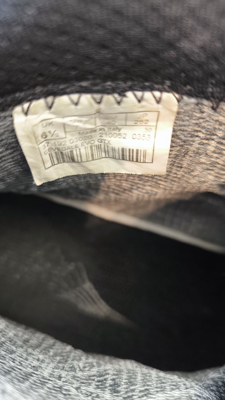Lowa Herrenschuhe: Lowa Goretex Wanderschuhe 40 – Gebraucht aus Ebikon von brombomboli 4