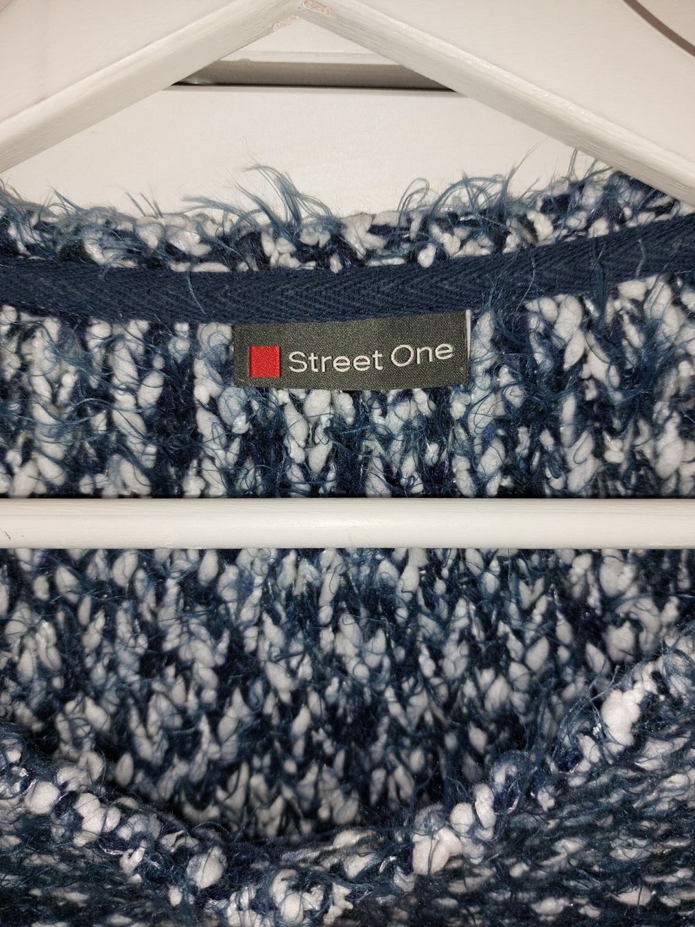 Pulls & Sweat-shirts: Strickpullover Street One – D'occasion à Titterten par fra_v27g 2
