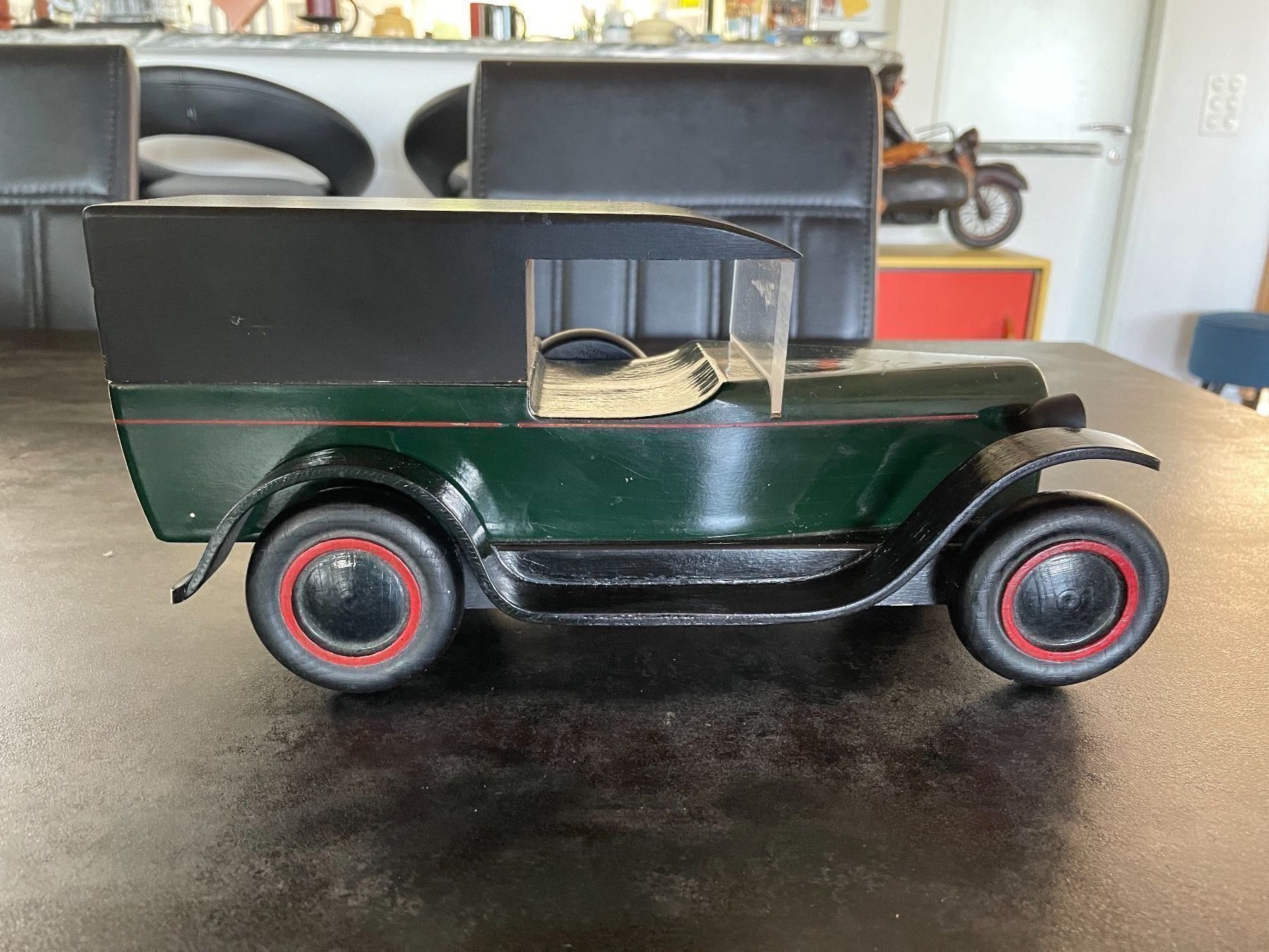 Giocattoli: Ancienne Voiture Vilac Aroutcheff – Usato da Vallamand venduto da Bricbracbroc82 2