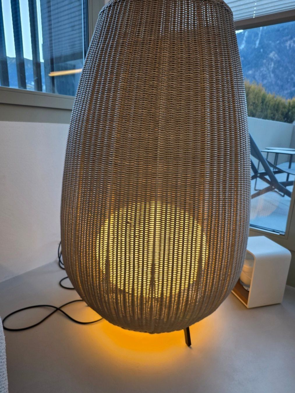 Lampade: Amphora 02 Stehlampe – Usato da Felsberg venduto da zingggarten