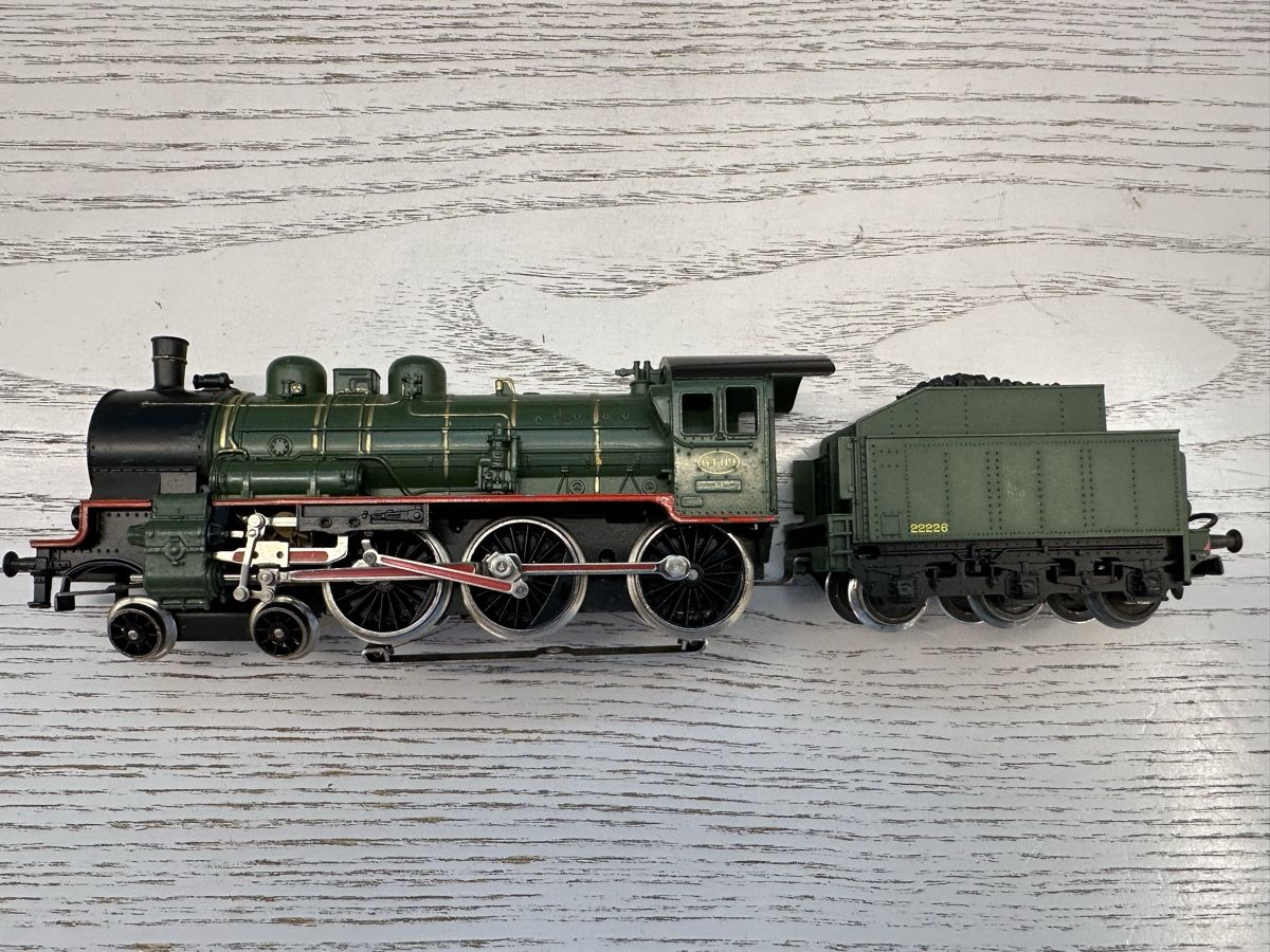 Märklin Modelleisenbahnen: Märklin 3086 SNCB BR 64 – Gebraucht aus Lupsingen von New-Haven 2