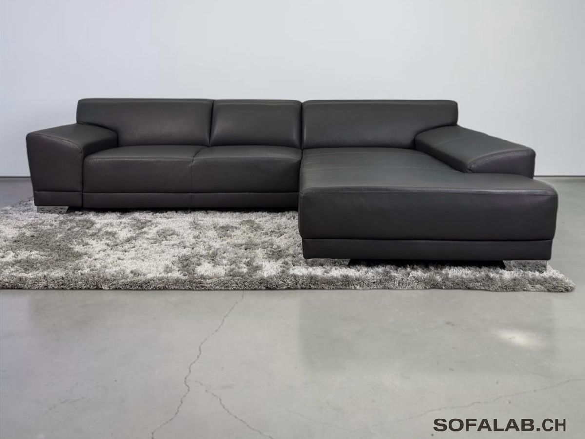 Divani: Ecksofa aus Büffelleder, Anchor Grey, mit Bettfunktion – Usato da Fehraltorf venduto da Sofalab.swiss