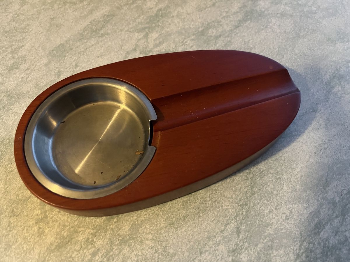 Humidor per sigari: Humidor mit Aschenbecher – Usato da Buochs venduto da Kalifati 3