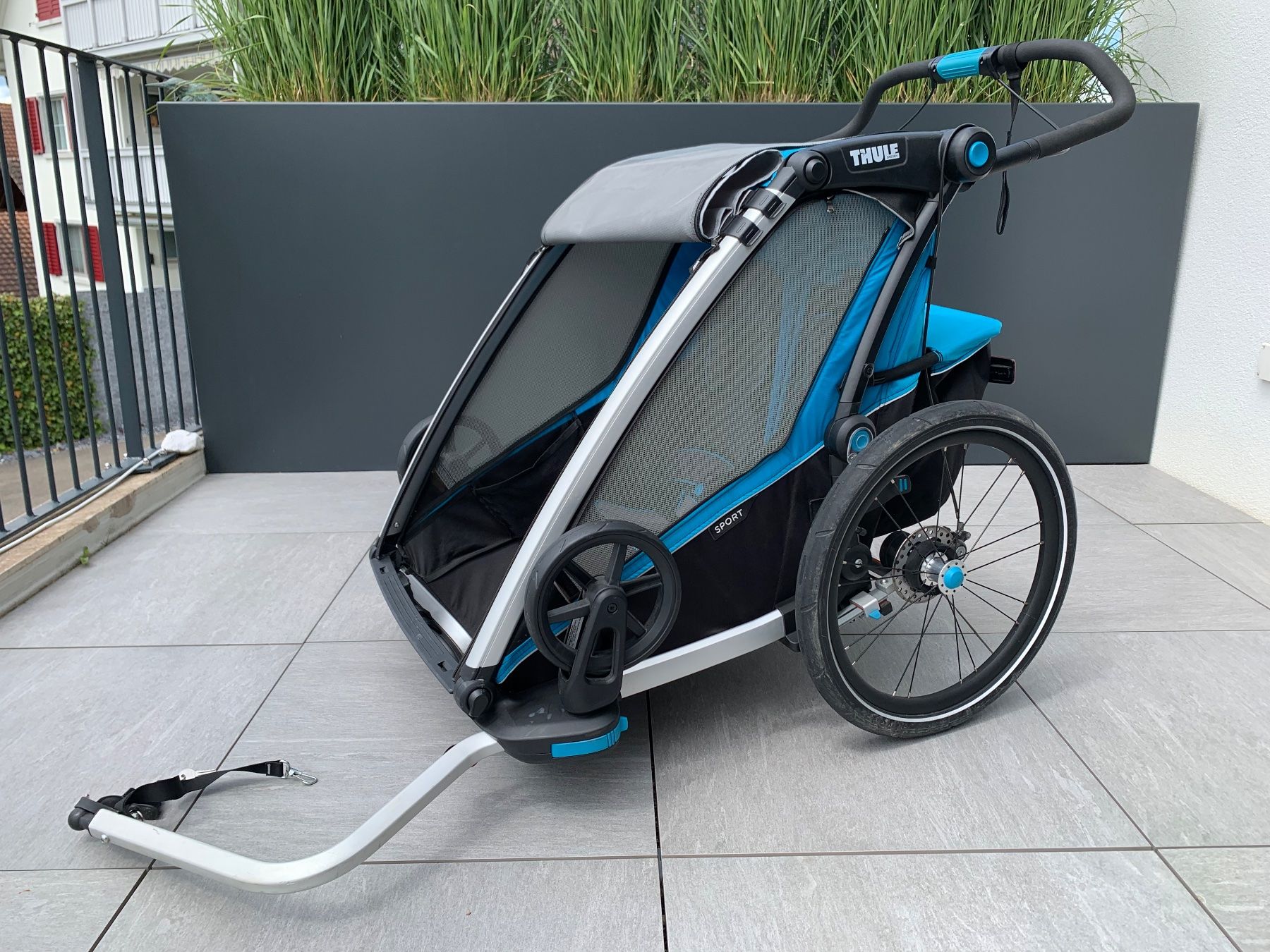 Thule Rimorchi: Thule Chariot Sport 2 Kinderanhänger – Usato da Winkel venduto da Olivia_0907