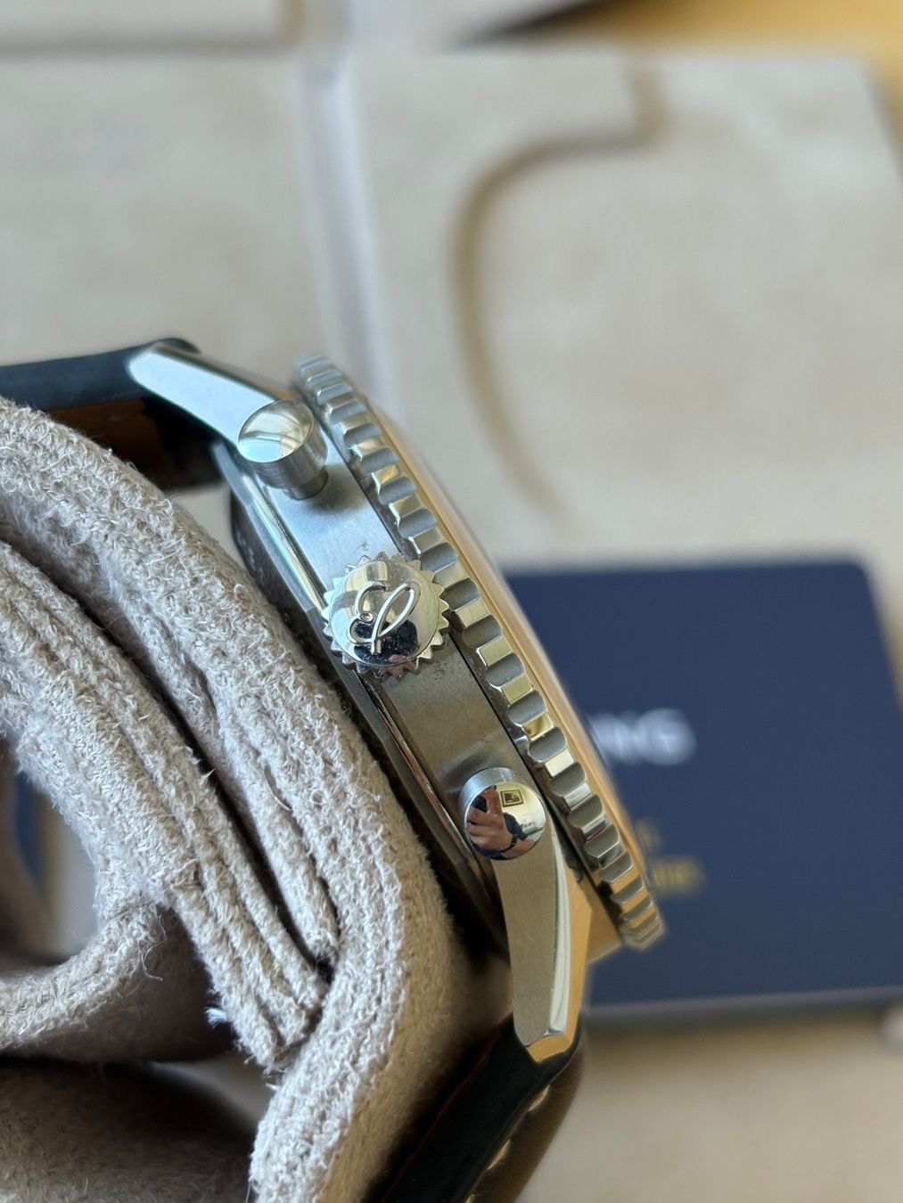 Breitling Montres: Breitling Navitimer B01 Chronograph 46 Fullset mit Garantie – D'occasion à Birsfelden par Mynos 7