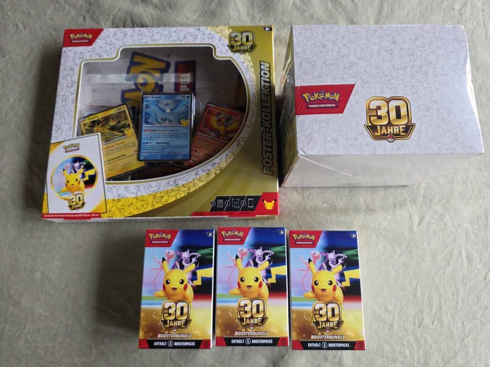 Pokemon 30 Jahre Seald Mini-Tin Display Set originalverpackt (Neu und ...