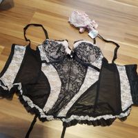 Korsett mit Strapshaltern und String gr M K42