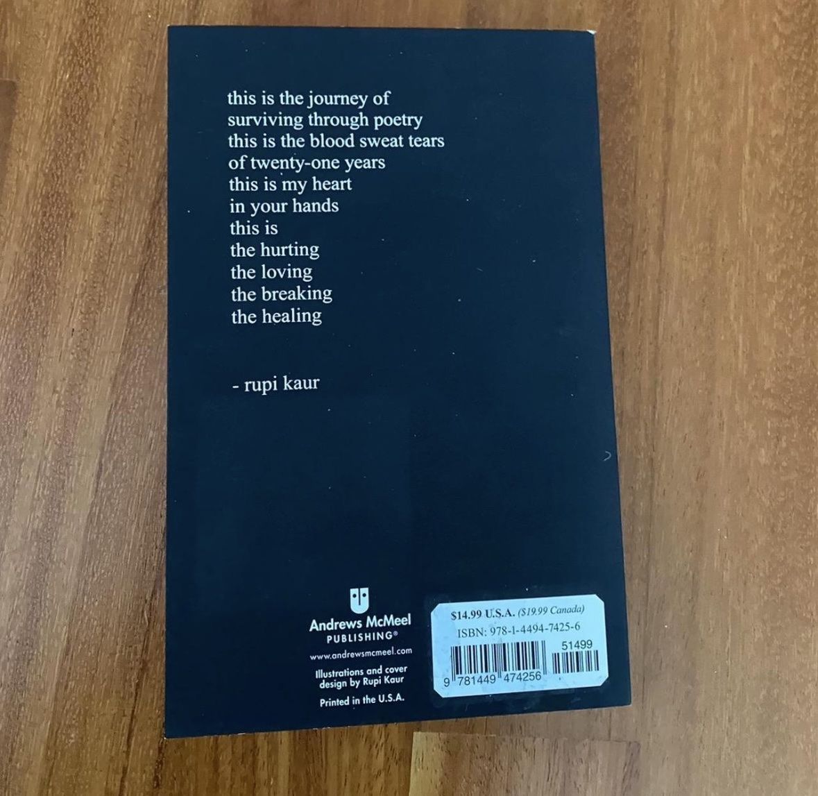 Libri: Rupi Kaur - Milk and Honey, Gedichte – Usato da Luzern venduto da ale_v5qn 1