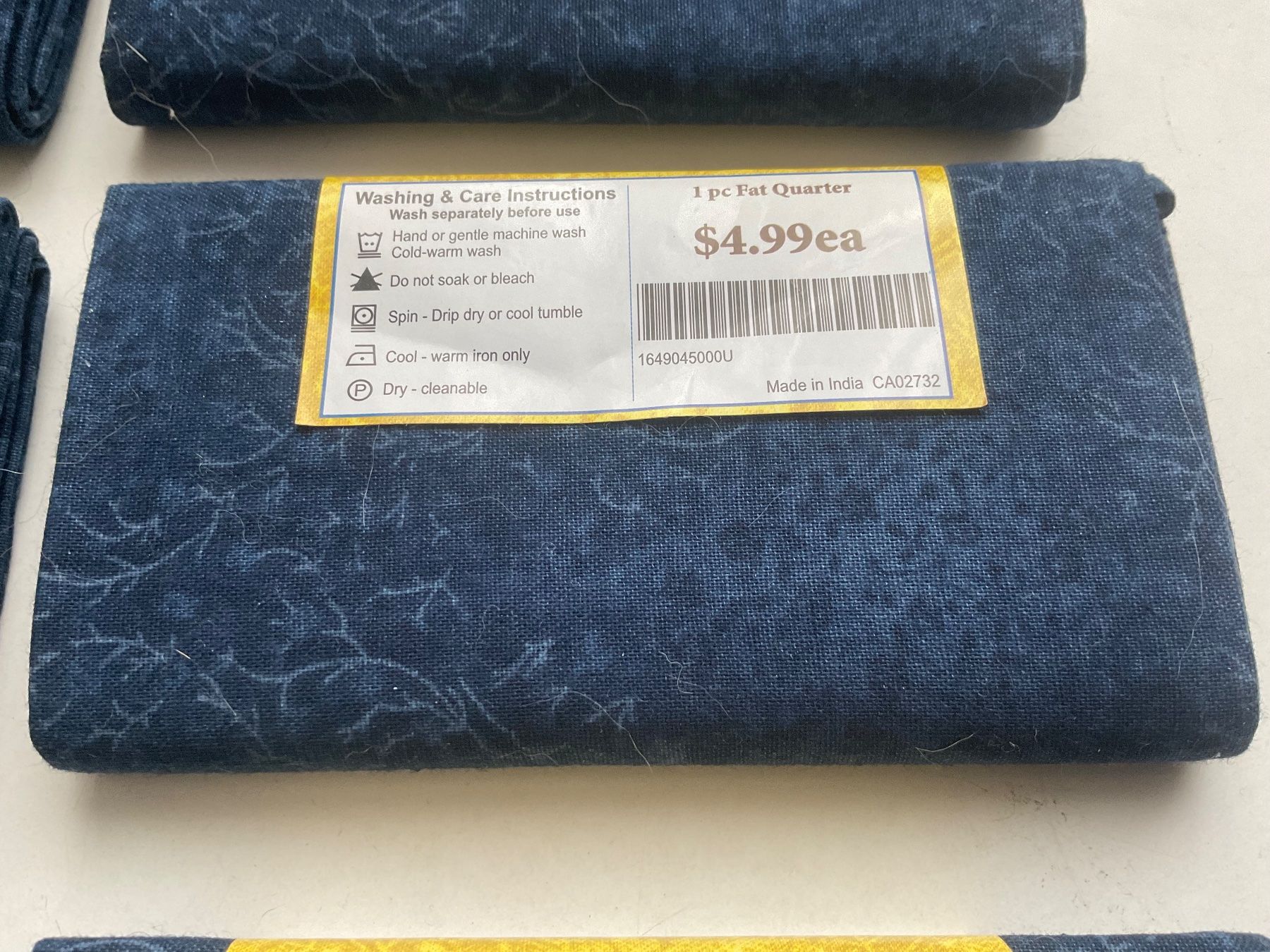 Tessuti: Stoff Stoffabschnitte Baumwolle Made in India VERSAND 10.- – Nuovo (secondo la descrizione) da Aarau venduto da Galaktos 2