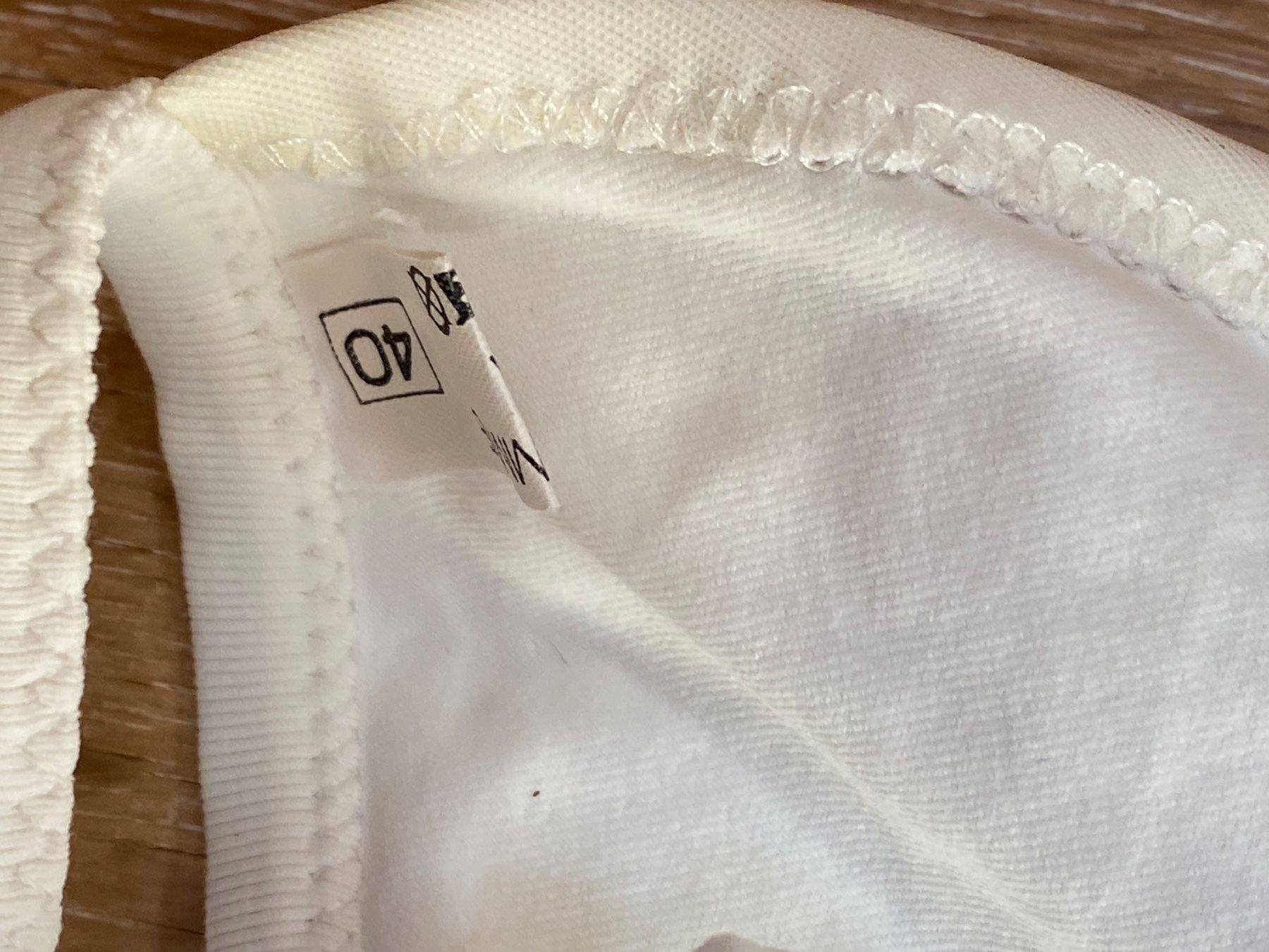 Melissa Odabash Costumi da bagno & Bikini: Beautiful MELISSA ODABASH white bikini. XS – Usato da Grund b. Gstaad venduto da PlageNeigeplus 7