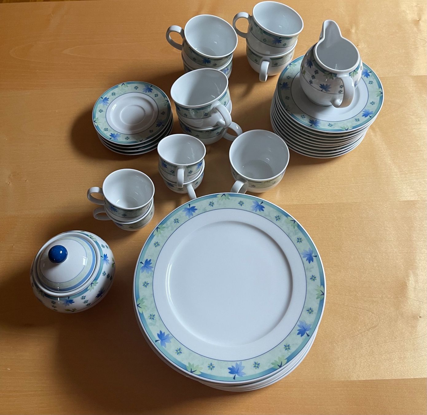 Set di piatti: Kaffeeservice BAVARIA Mitterteich Germany – Nuovo (secondo la descrizione) da Niederwil AG venduto da Allegra-9