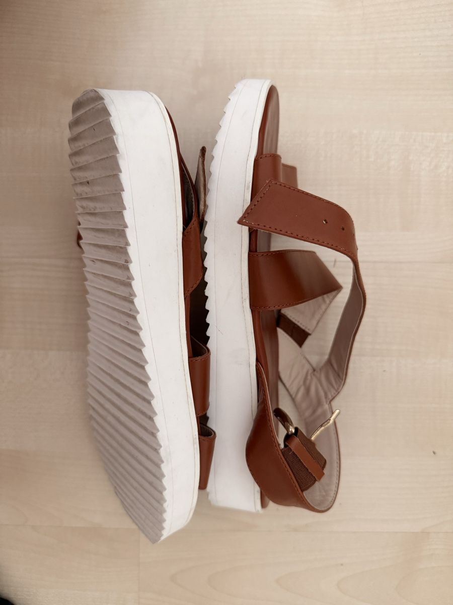 Navyboot Scarpe da donna: Navyboot Plateau-Sandalen Gr. 39 – Usato da Neerach venduto da lar_tkp2 4