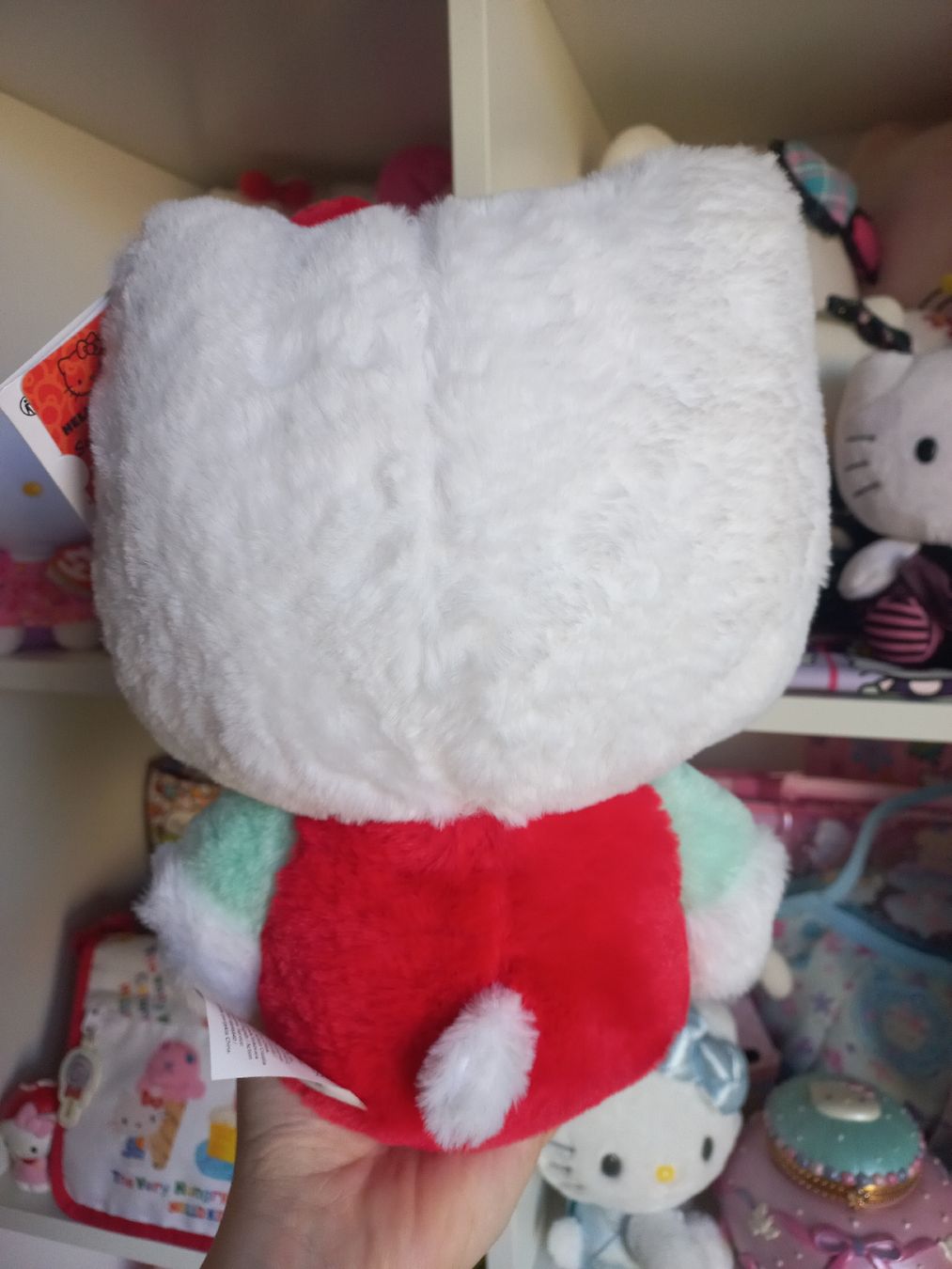 Hello Kitty Giocattoli: Hello Kitty Plüschtier NEU - Sanrio – Nuovo e nell'imballaggio originale da Wangen b. Olten venduto da SecondStory4u 1