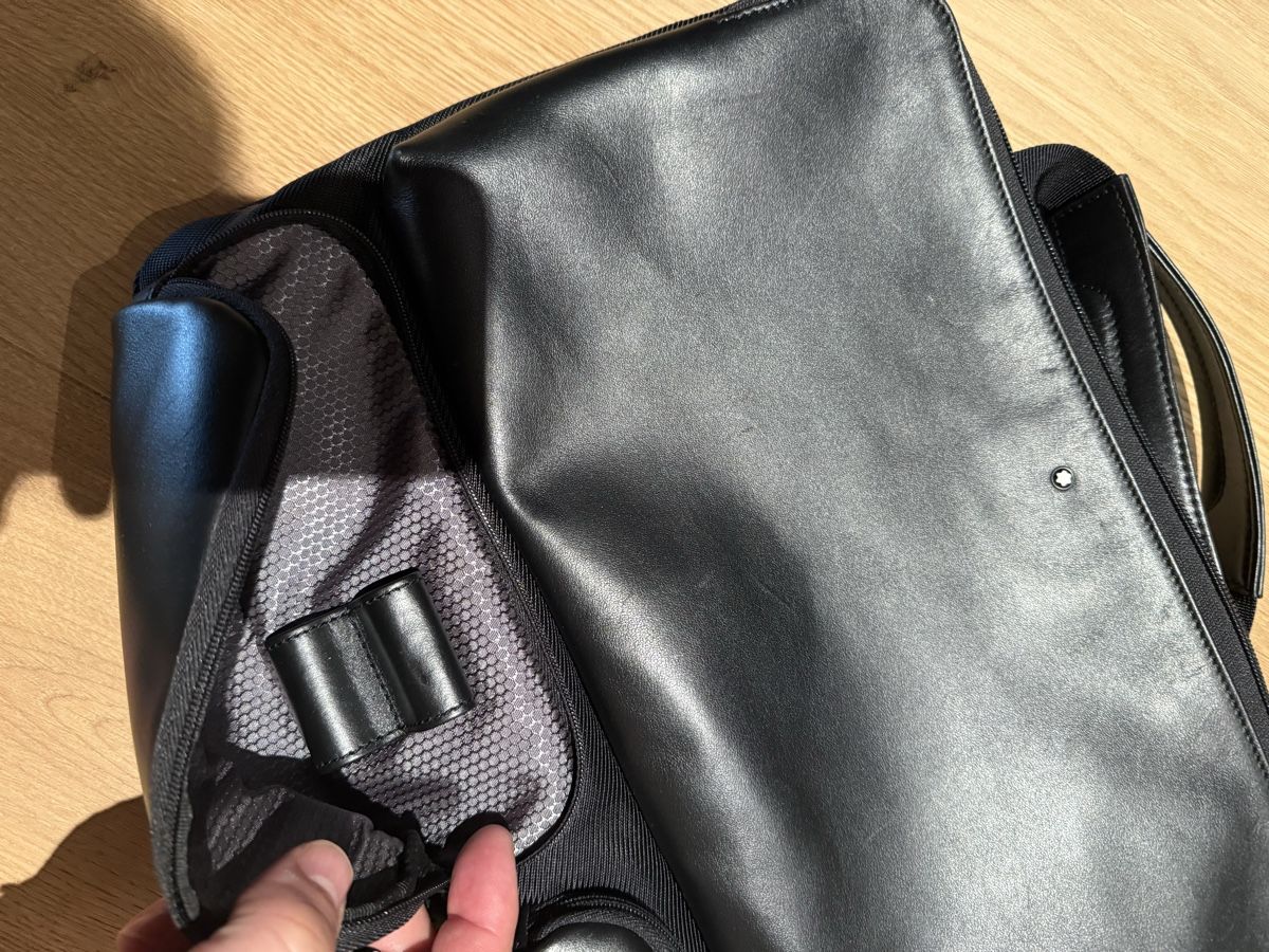 Montblanc Borse: Montblanc Nightflight Notebook Bag – Usato da Erlinsbach venduto da homer2478 2